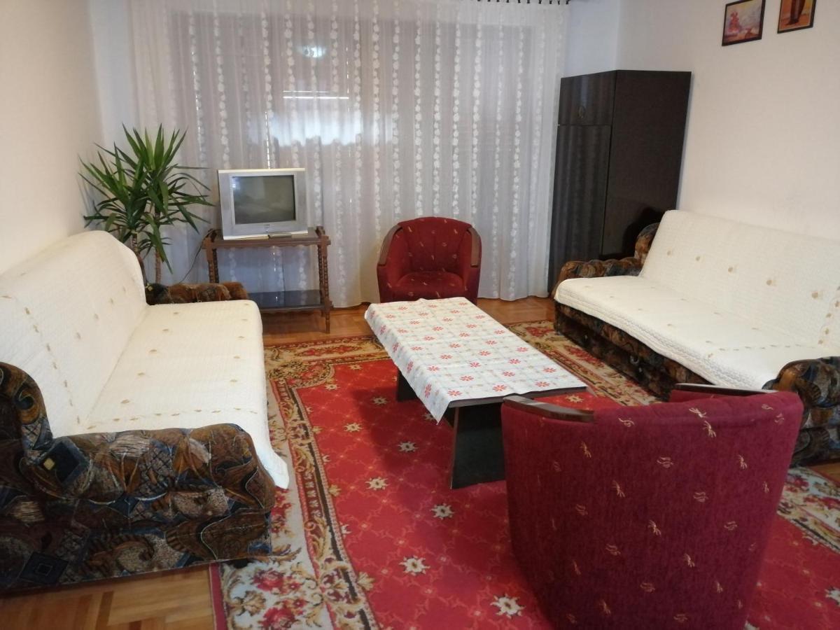 Апартаменты Pansion Velickovic Нишка-Баня Экстерьер фото